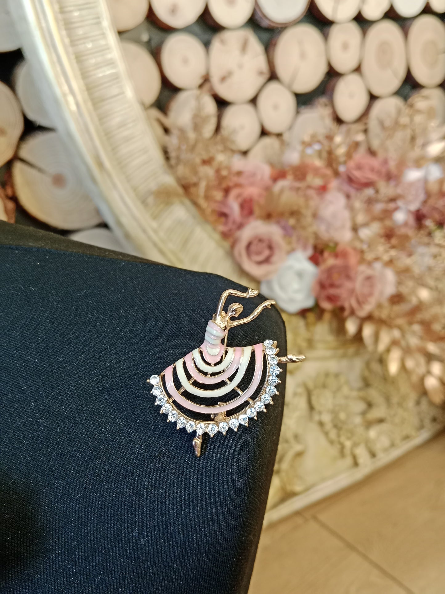 Broche Baile