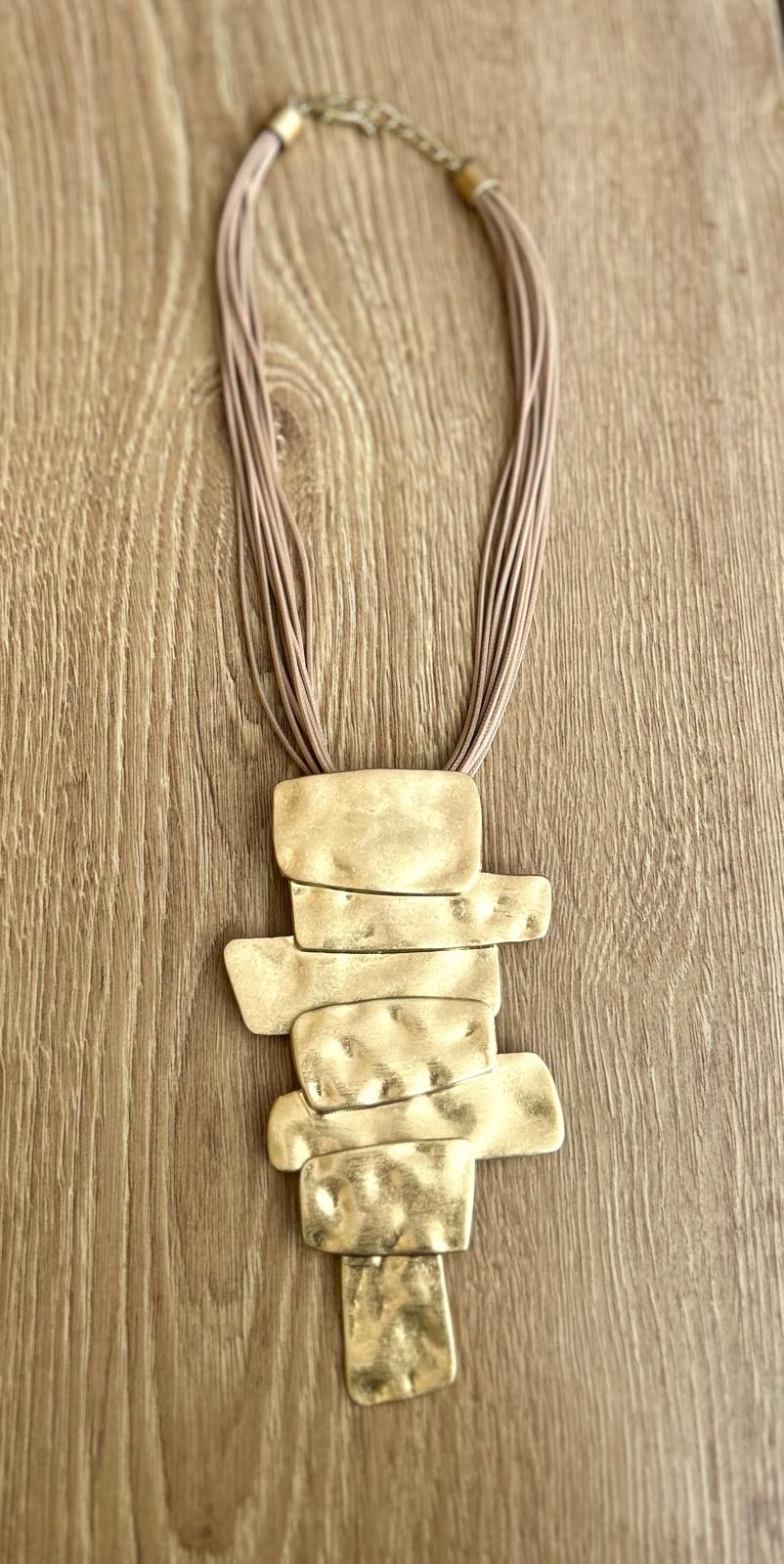 Collar Piramide