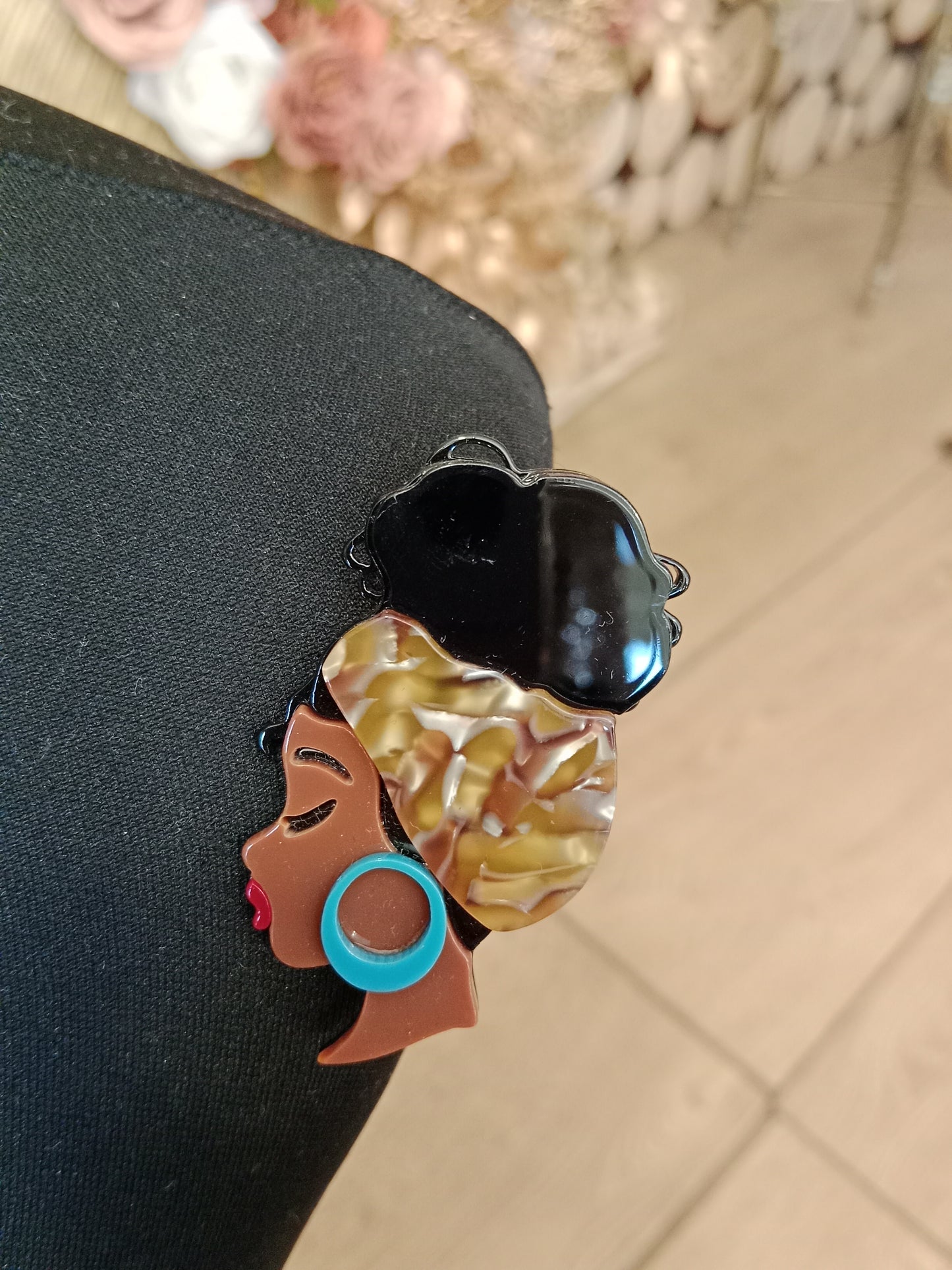 Broche África